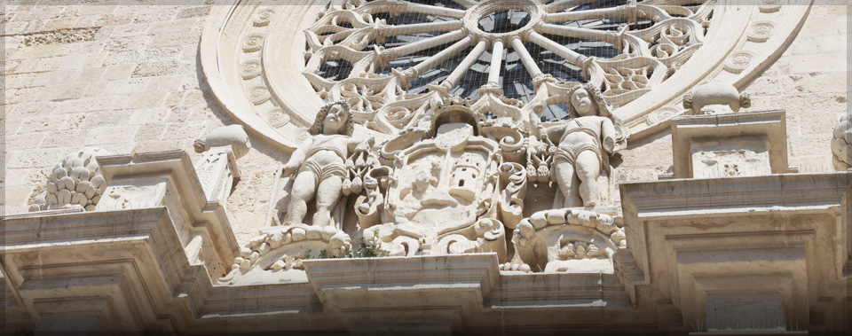 Otranto è conosciuta in tutto il mondo anche per il suo patrimonio artistico che ogni anno attira migliaia di turisti.